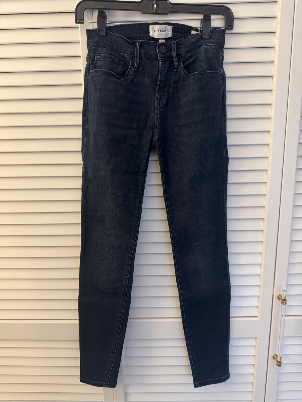 Frame Denim Le Skinny de Jeanne Dark Wash Skinny Denim 24